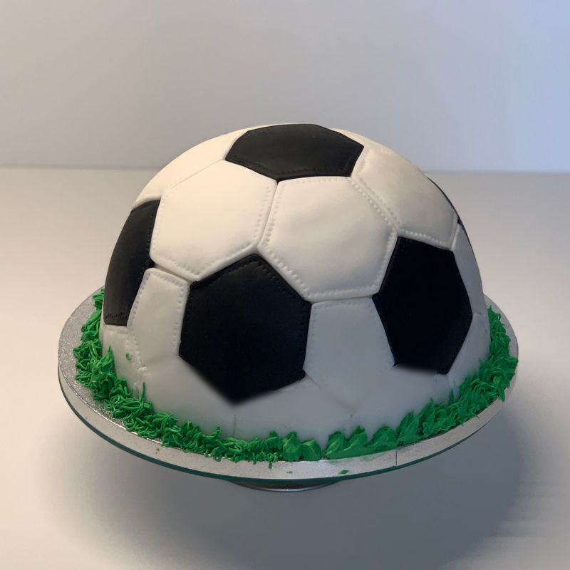 Fussballtorte - 3D Kuchen in ball form - Eva Torten